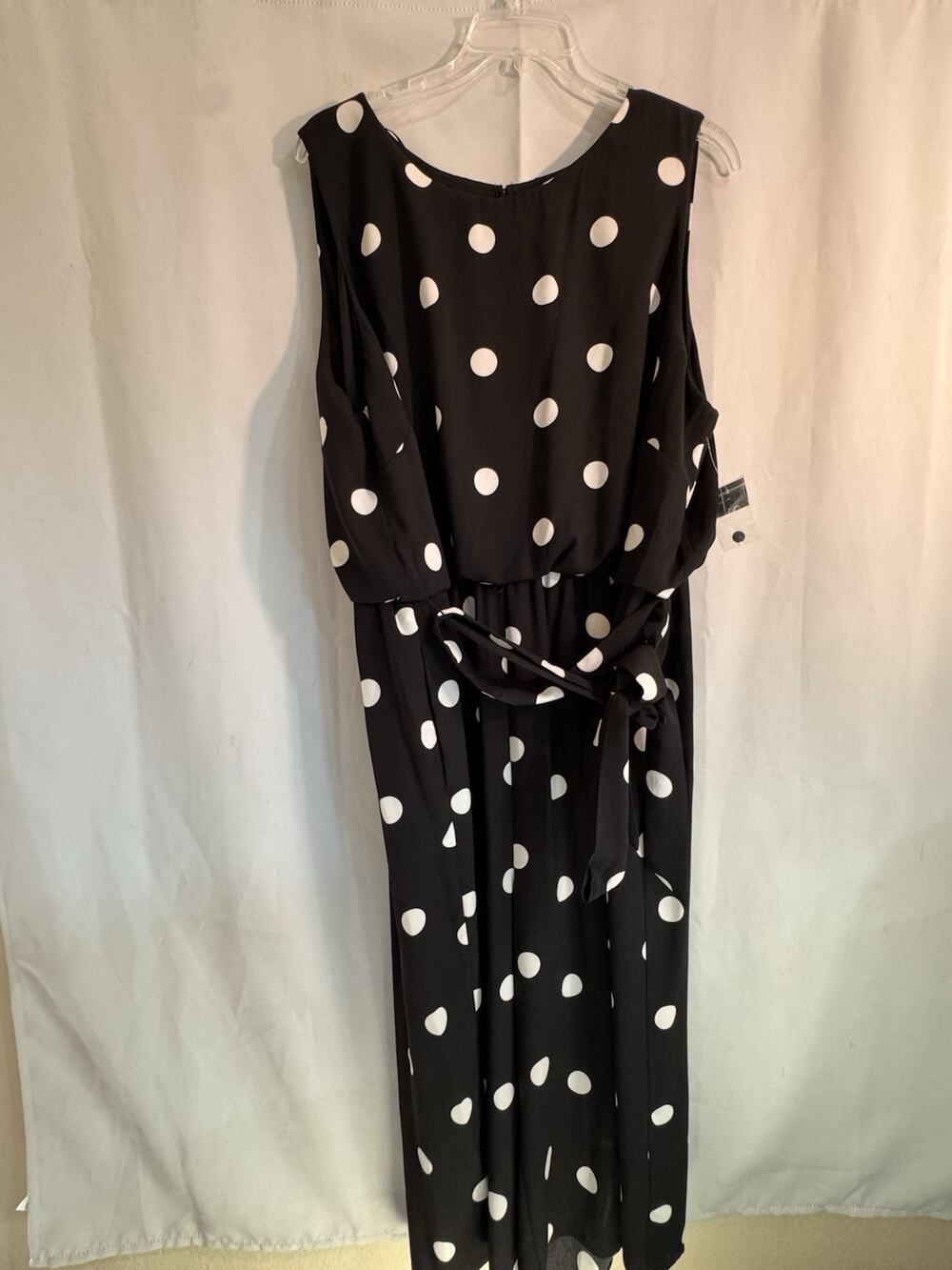 SLNY Black And White Polka Dot Jumpsuit 24W Capri Length Double Lined Belt LY10